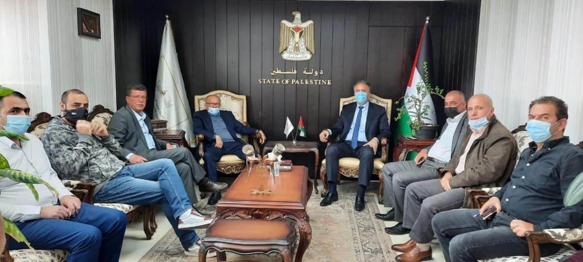الوزير عساف يلتقي رئيس هيئة شؤون الأسرى ورئيس نادي الأسير