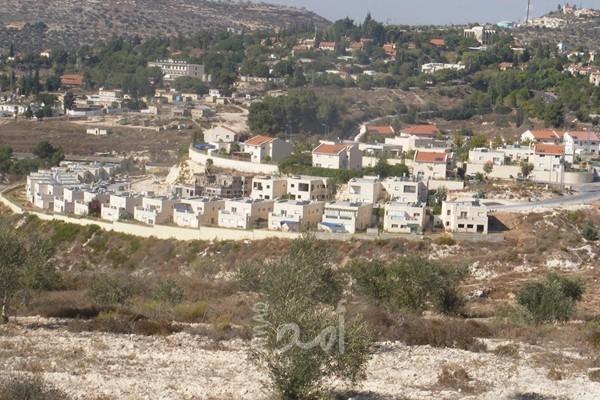 الاحتلال يشرع ببناء وحدات استيطانية جديدة في مستوطنة