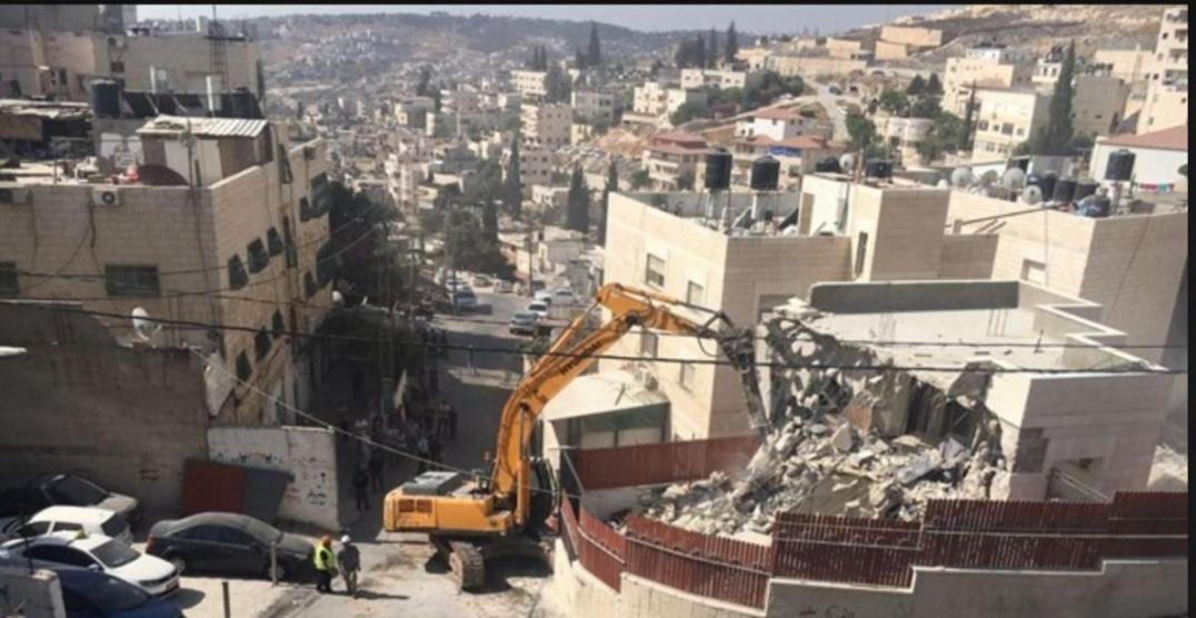 توزيع اخطارات وانذارات هدم في العيسوية