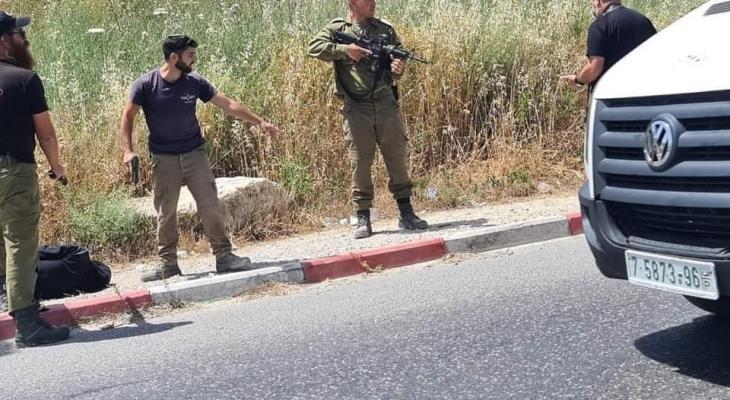 الاحتلال يعتقل فتاة جنوب نابلس بزعم محاولة