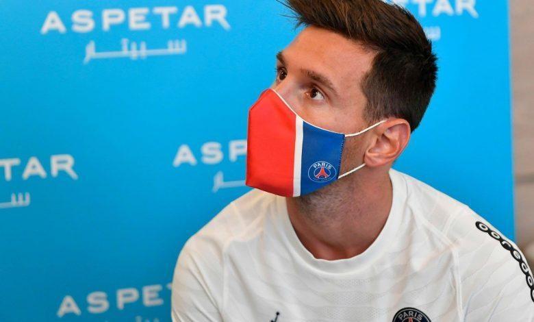 ميسي يكشف كواليس إبلاغه بقرار برشلونة
