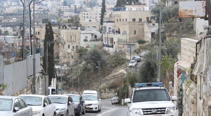 سلوان.. مستوطن يطلق الرصاص بالهواء ويروّع طلبة المدارس