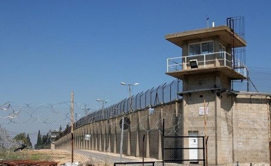 سبعة أسرى يواصلون إضرابهم عن الطعام وسط تخوفات من انتكاسة أوضاعهم الصحية