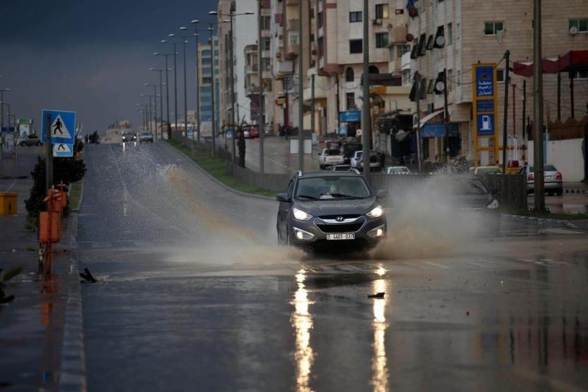 منخفض جوي وكتلة هوائية باردة بدءاً من مساء الخميس