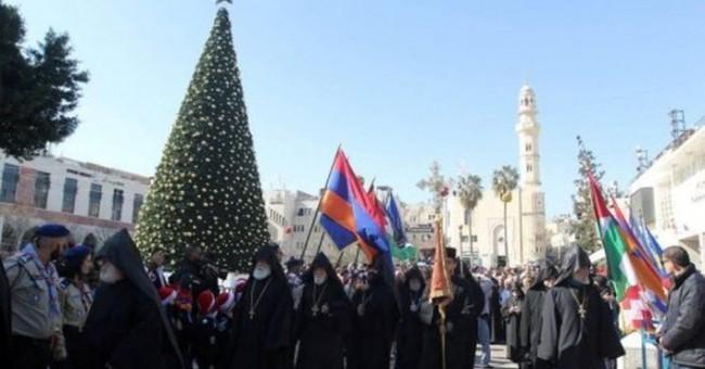 الكنيسة الأرمنية تحتفل بعيدي الميلاد والغطاس