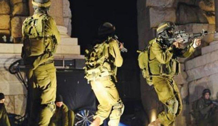 الاحتلال يشن حملة اعتقالات في الضفة والقدس