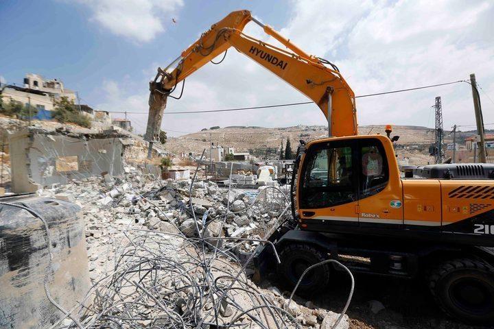 الاحتلال يجبر شقيقين من جبل المكبر على هدم منزليهما قسرًا