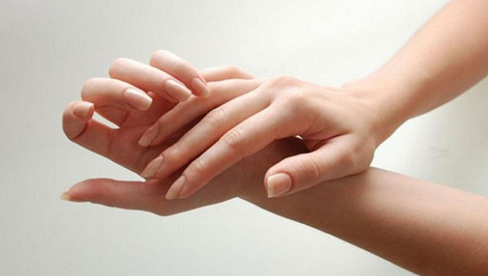 كيف تُؤثر تشققات جلد اليدين على جهاز المناعة؟