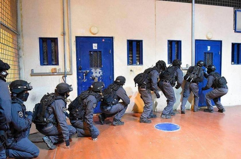 حل الهيئات التنظيمة في سجون الاحتلال والاداريون يصعدون خطواتهم