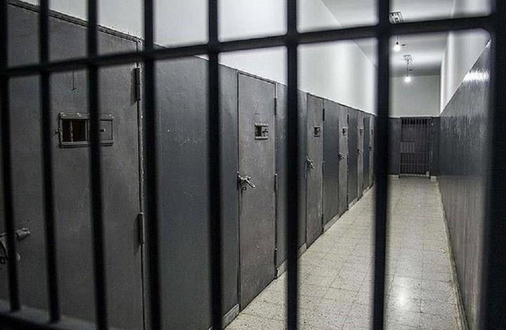 الحركة الأسيرة تُهدد بخطوات تصعيدية الساعات القادمة وتغلق السجون