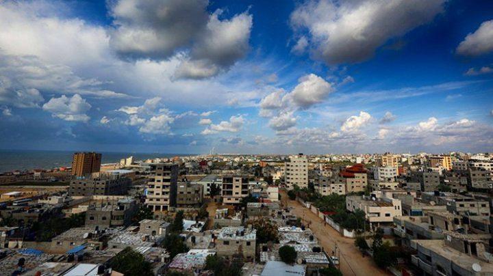 الطقس: أجواء صافية نسبيا والحرارة أعلى من معدلها العام بقليل
