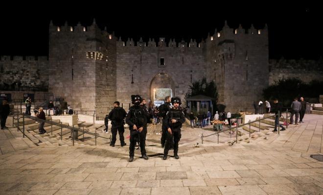 الاحتلال يقرر عدم نصب حواجز في باب العامود خلال رمضان القادم