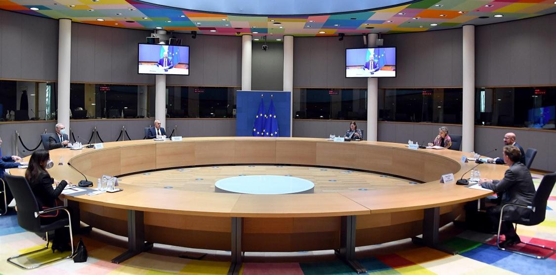 المالكي يبحث مع مفوض سياسة الجوار بالاتحاد الأوروبي سبل الدعم لفلسطين