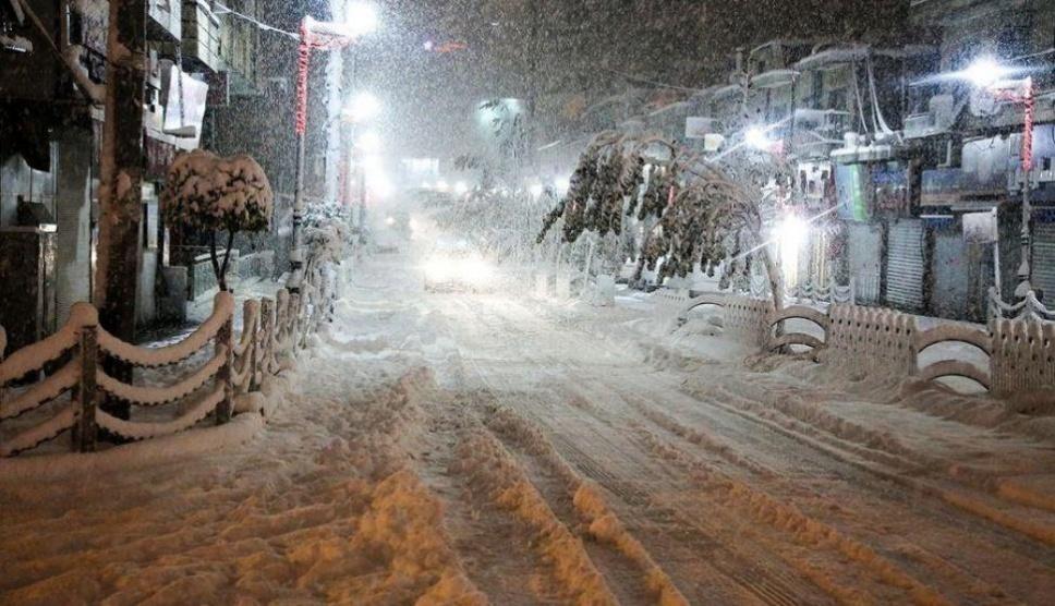 منخفض قطبي وثلوج خفيفة