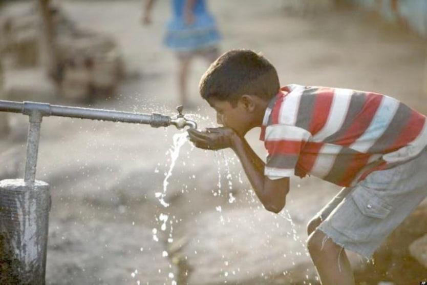 سبع تجمعات سكانية غرب يطا تفتقر لشبكات مياه 