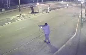 تفاصيل دقيقة حول عملية الخضيرة: استمرت دقيقة ونصف وتجاهلا رجل مسن