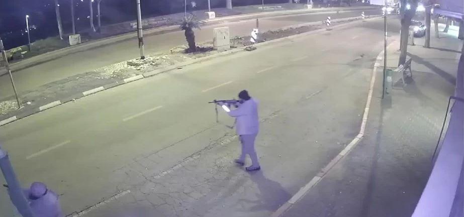 صحيفة عبرية: منفذا عمليتي بئر السبع والخضيرة لم يتلقا تعليمات من