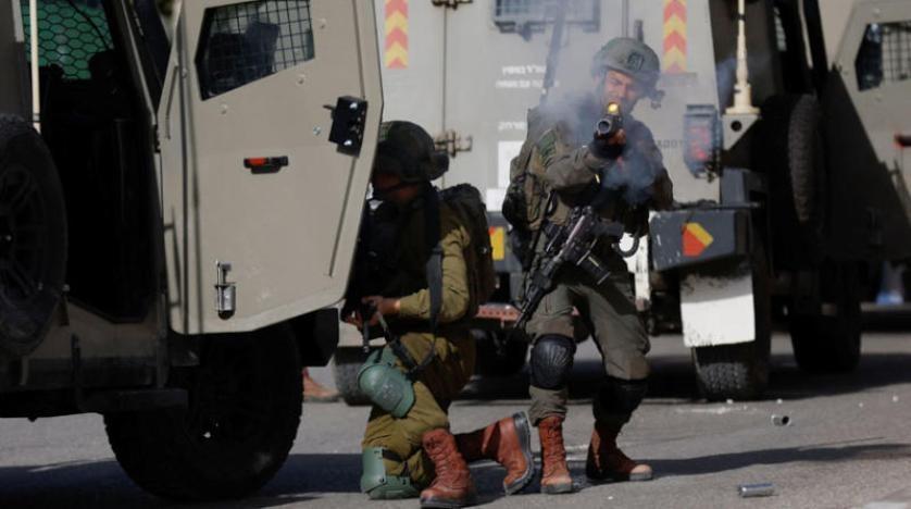 اصابة عامل بقنبلة صوت في وجهه جنوب الخليل