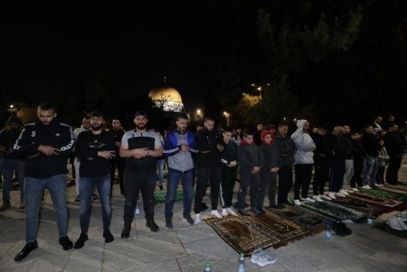 الاحتلال يمنع المصلين من دخول الأقصى بعد صلاة التراويح