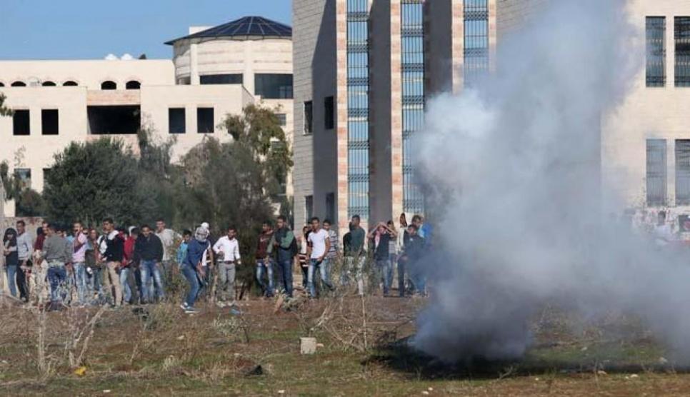 إصابات خلال مواجهات مع الاحتلال في جامعة 