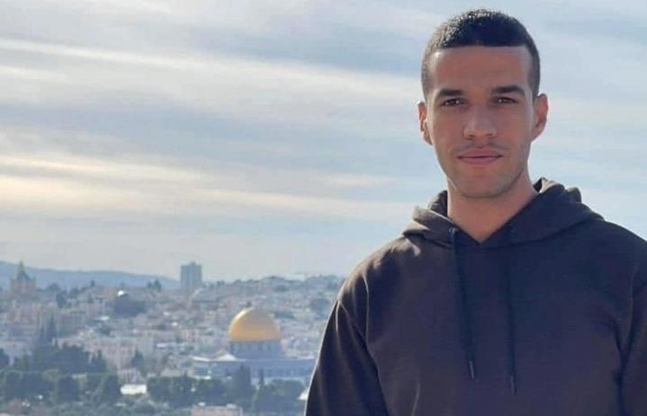 جيش الاحتلال يُخطر عائلة ضياء حمارشة بهدم منزلها