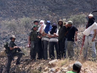 مستوطنون يقتحمون خربة الحفيرة جنوب جنين