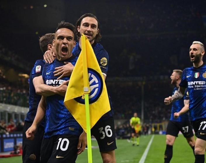 انتر ميلان يبلغ نهائي كأس إيطاليا