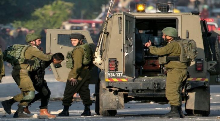 الاحتلال يعتقل 17 فلسطينيًّا من الضفة