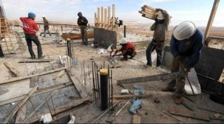 نحو مليون عامل في فلسطين بينهم 372 ألف عاطل عن العمل