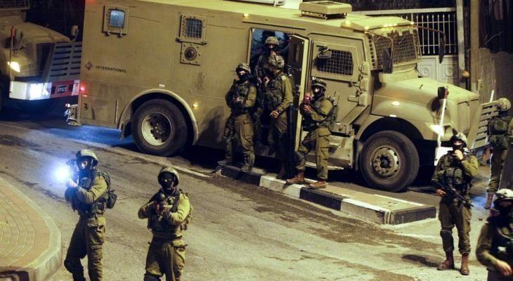 الاحتلال يصيب فلسطينيا ويعتقل آخرين باقتحامات في الضفة الغربية