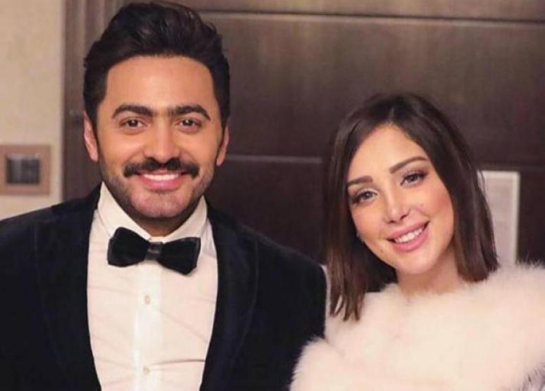 انفصال تامر حسني وزوجته يعود للواجهة.. والفنان يرد
