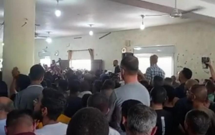 انتهاء العطوة العشائرية بين عائلتي ابو عياش واخليل في بيت أمر