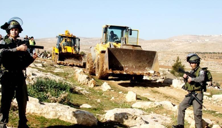 الاحتلال يهدم معرشا في الأغوار
