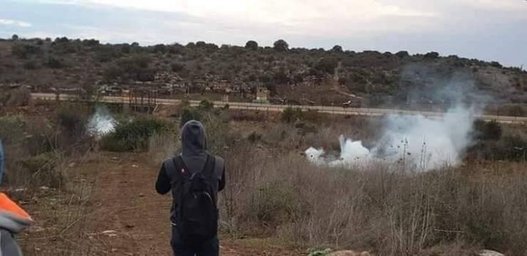 إصابة عشرات العمال بالاختناق غرب جنينإصابة عشرات العمال بالاختناق غرب جنين