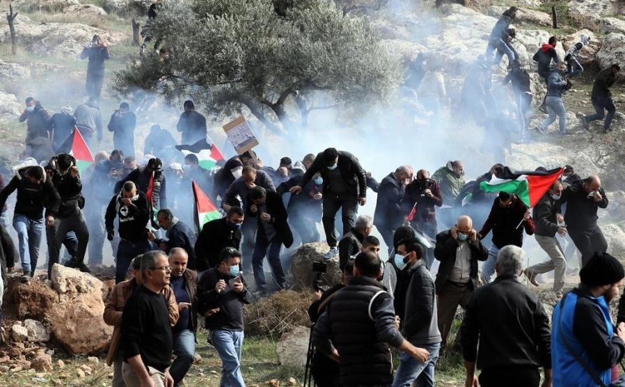 إصابة 19 إسرائيلياً في 190 نقطة مواجهة بالضفة