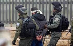 اعتقال 8 فلسطينيين في مناطق متفرقة من الضفة