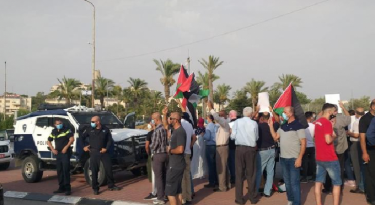 وقفة احتجاجية ضد استيلاء الاحتلال على أراض في مسافر يطا
