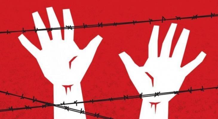 دفعة من أسرى الشعبية يشرعون الأحد في إضراب عن الطعام