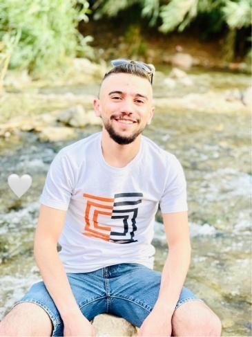 مقتل شاب طعنًا في الخليل