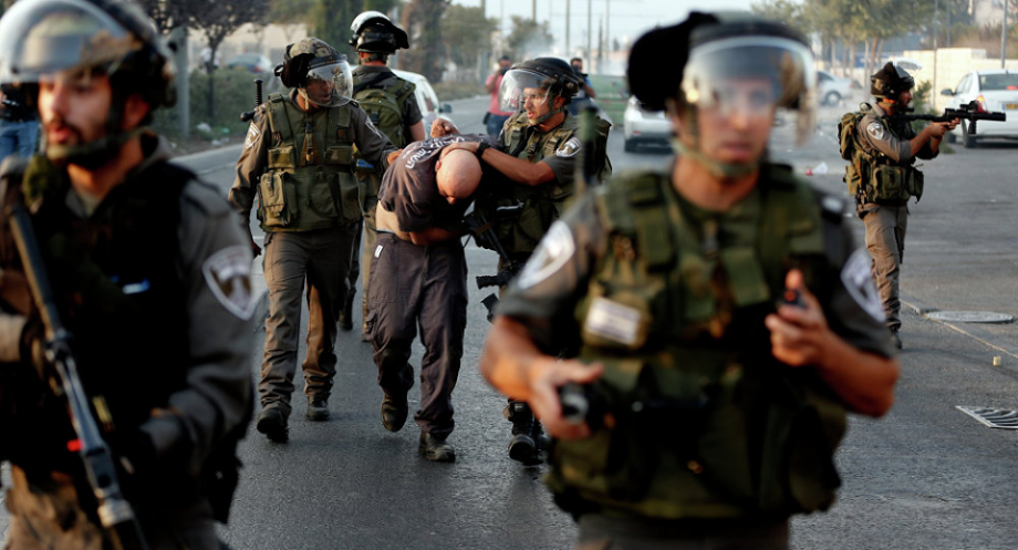 الاحتلال يعتقل 19 فلسطينيًّا من الضفة