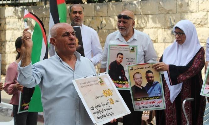 4 أسرى يواصلون اضرابهم ودعوات للنفير غداً الجمعة