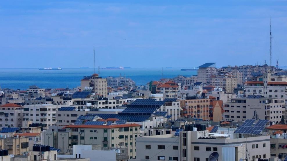 الطقس: أجواء غائمة جزئيا والحرارة أقل من معدلها السنوي العام بحدود درجتين مئويتين