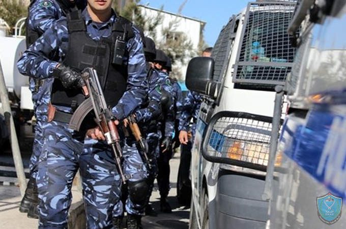 الشرطة تضبط قطعة سلاح مصنعة يدوياً في أريحا