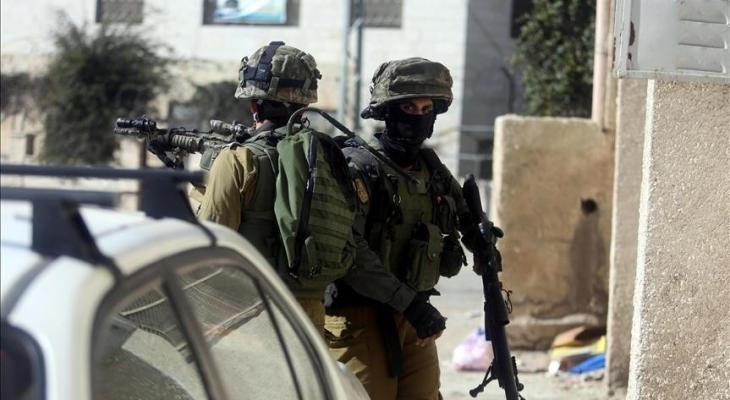 الاحتلال يشن حملة اعتقالات ومداهمات في الضفة
