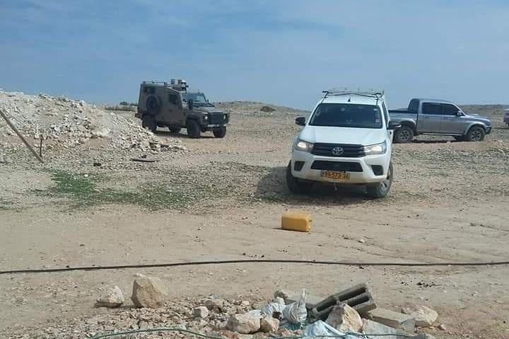 الاحتلال يُسلم إخطارات بوقف العمل لـ 8 مباني شرق يطا