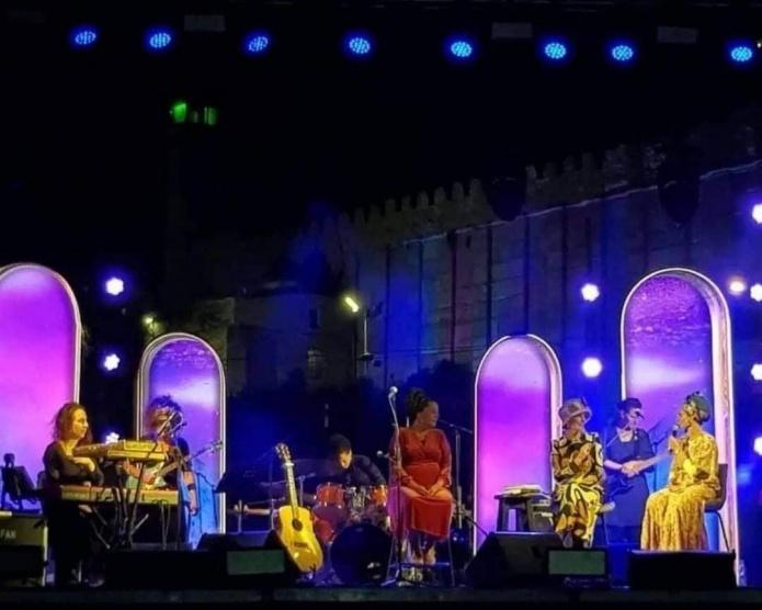 مستوطنون ينظمون حفلًا داخل المسجد الإبراهيمي بالخليل