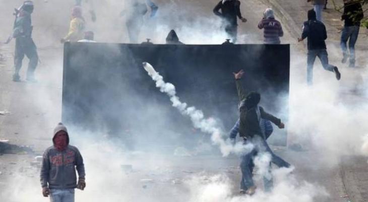 إصابات بالاختناق بمواجهات مع الاحتلال في نابلس