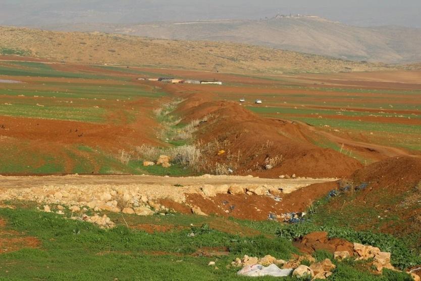 تهويد منطقة عاطوف مقدمة لمصادرة أكثر من 50 ألف دونم زراعي
