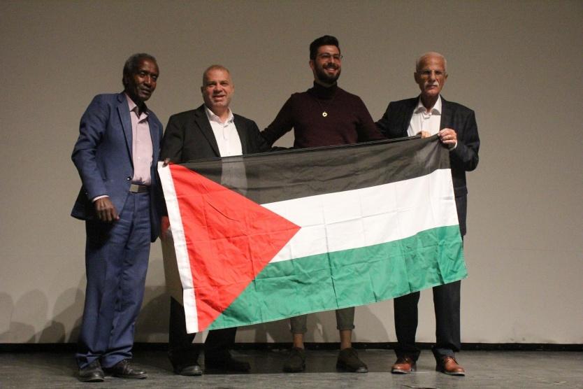 مسرح عناد يحصد جائزتين في الأردن