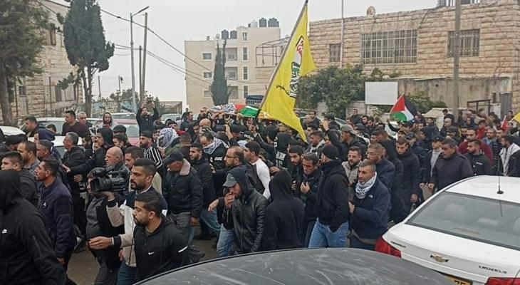 تشييع الشهيد مفيد اخليل في بلدة بيت أمر بالخليل